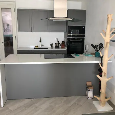 Apartamento Mori's Beautiful Sea Front - With A.c. *