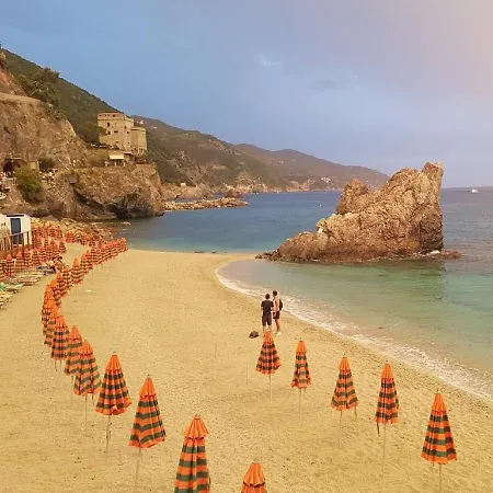 Apartment Mori's Beautiful Sea Front - With A.c. *